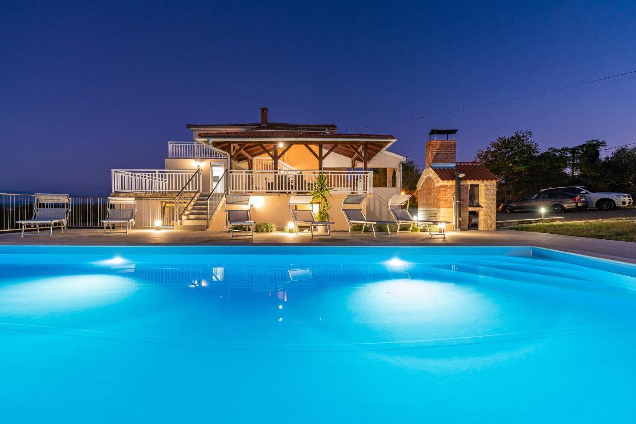 Vila Luna Apartments Zadar Ngoại thất bức ảnh