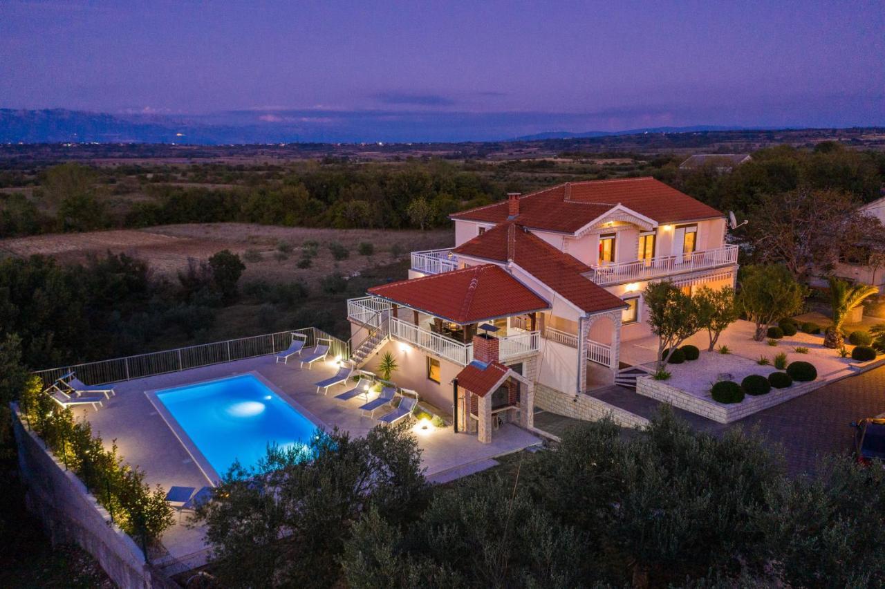 Vila Luna Apartments Zadar Ngoại thất bức ảnh