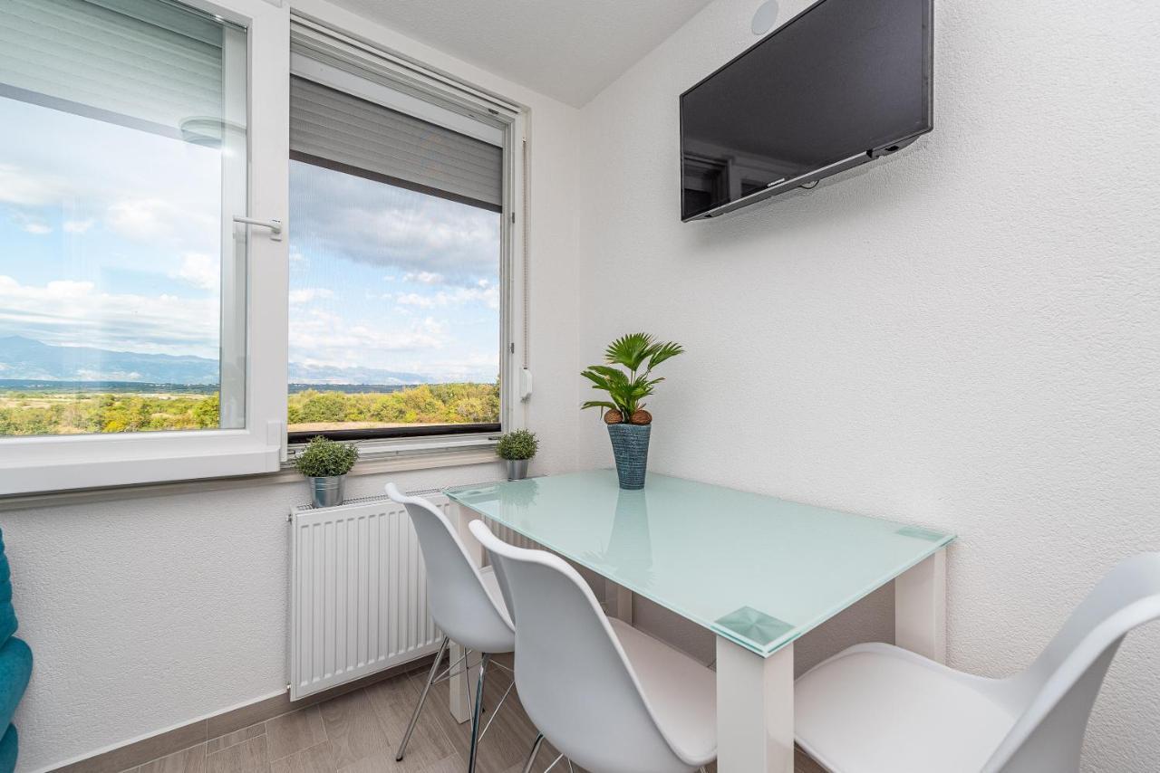 Vila Luna Apartments Zadar Ngoại thất bức ảnh