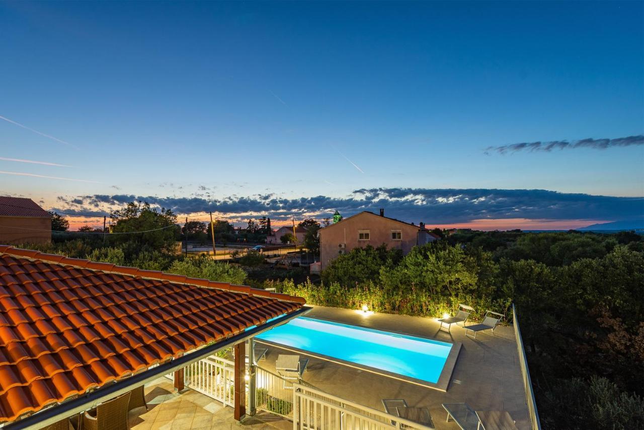 Vila Luna Apartments Zadar Ngoại thất bức ảnh